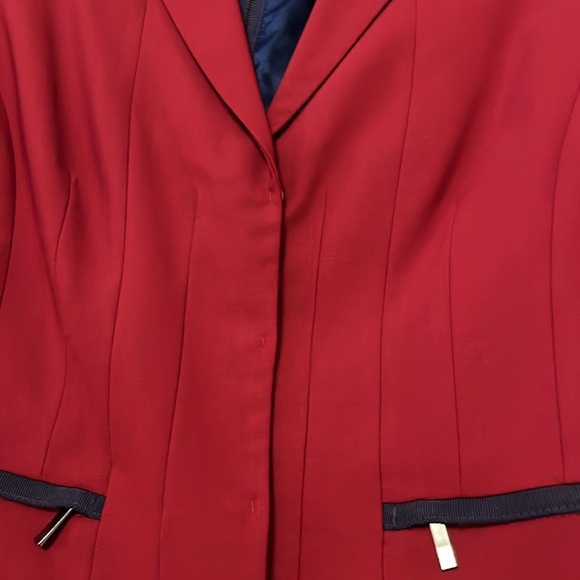 Elie Tahari burgundy blazer with navy trim NWOT - Picture 8 of 11